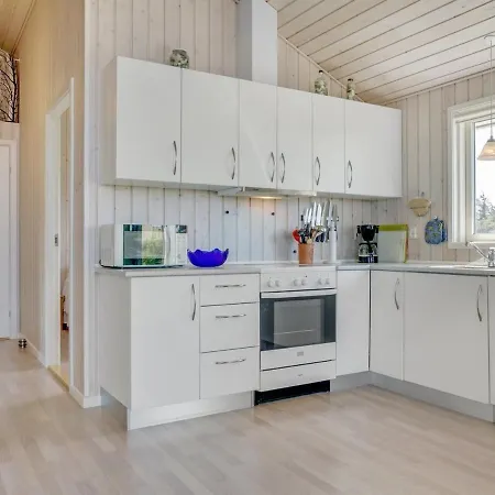 Holiday home Hubert - 150m From The Sea In Nw Jutland By Interhome