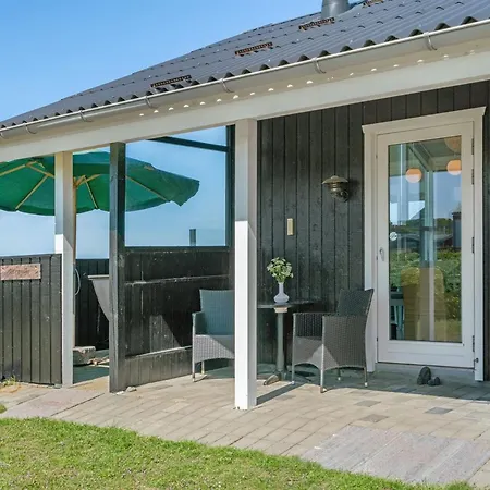 Hubert - 150m From The Sea By Interhome
