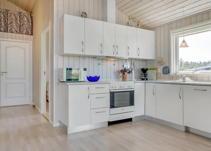 Hubert - 150m From The Sea By Interhome *